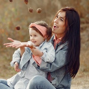 mother-with-daughter